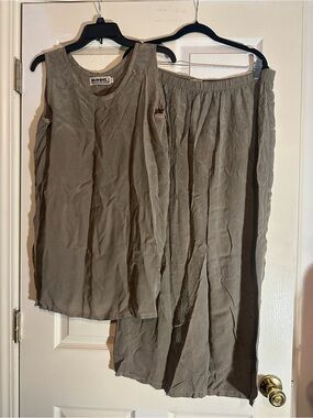 Bodil Bohéme Bodil Olive gray Sleeveless Top and Maxi Skirt Set